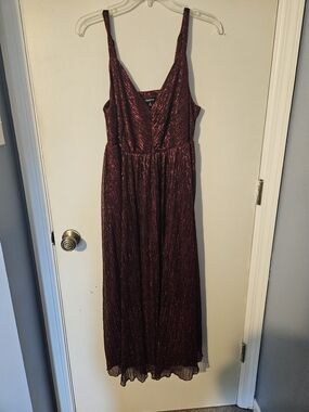 EUC Torrid Sparkling Burgundy Midi Dress with V-Neck